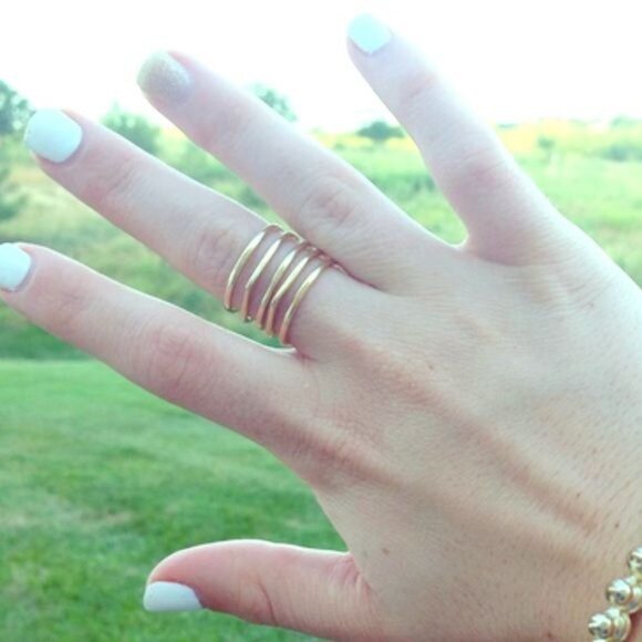 Stella & Dot Maylee Gold Tone Ring Stacked Look - M/L (7-8) - Picture 3 of 5